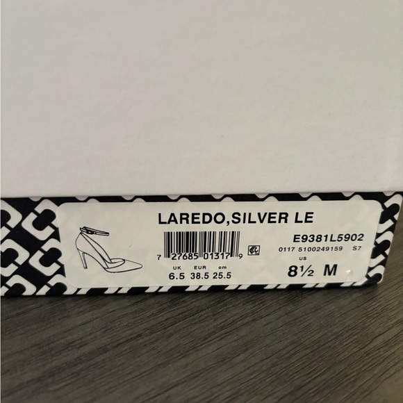 Silver pumps - Picture 10 of 10